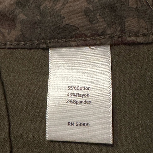 NWT Westbound Petite Size CHINO Crop
High Rise Slim - Picture 10 of 15